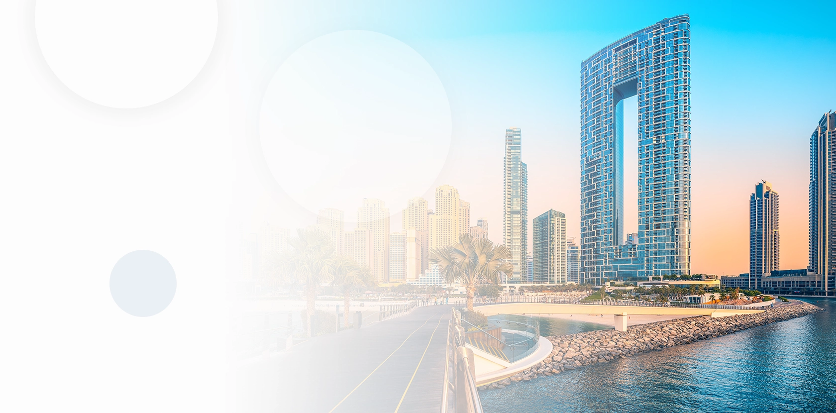 Experience the ultimate tourist destination in modern Dubai
